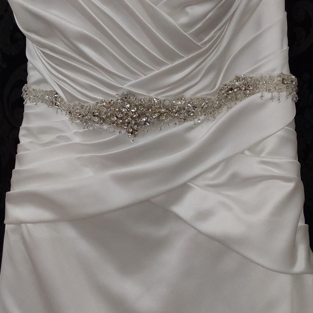 Impression Bridal Wedding Dress 2975 - Picture 8 of 8